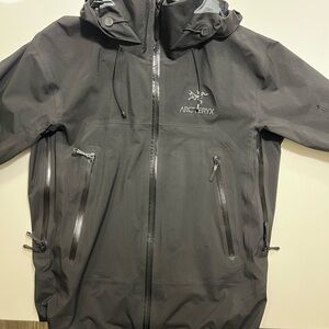 Arc'teryx Men's Dark Gray Performance Jacket